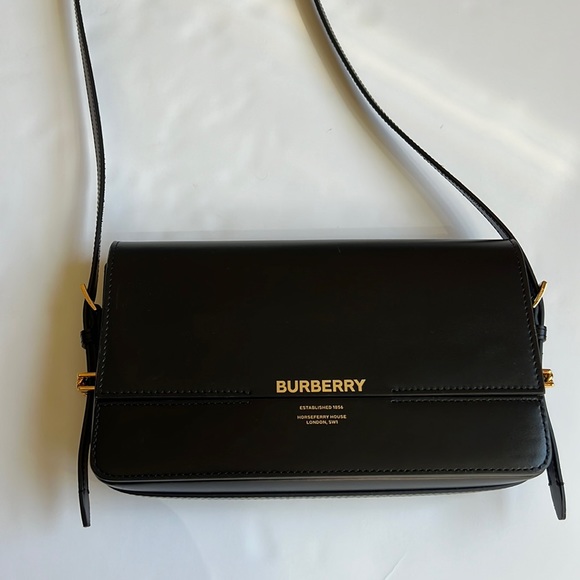 Burberry Handbags - burberry || grace black shoulder bag